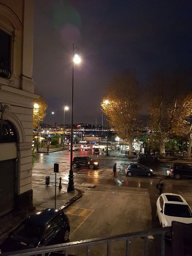 Napoli Lungomare Caracciolo Mon Amour Buitenkant foto