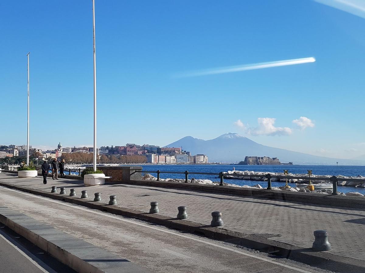 Napoli Lungomare Caracciolo Mon Amour Buitenkant foto