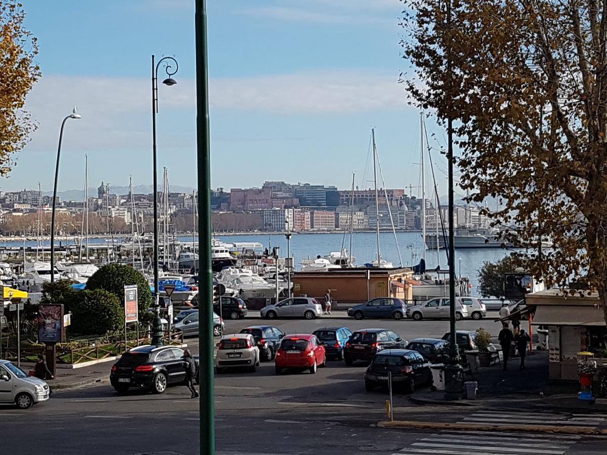 Napoli Lungomare Caracciolo Mon Amour Buitenkant foto