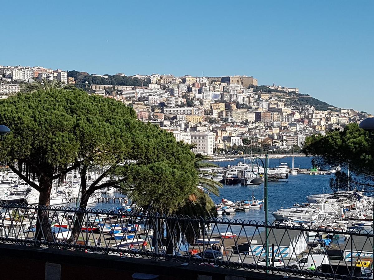 Napoli Lungomare Caracciolo Mon Amour Buitenkant foto