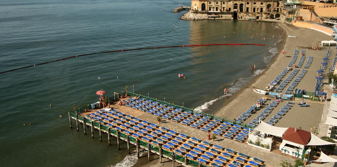Napoli Lungomare Caracciolo Mon Amour Buitenkant foto