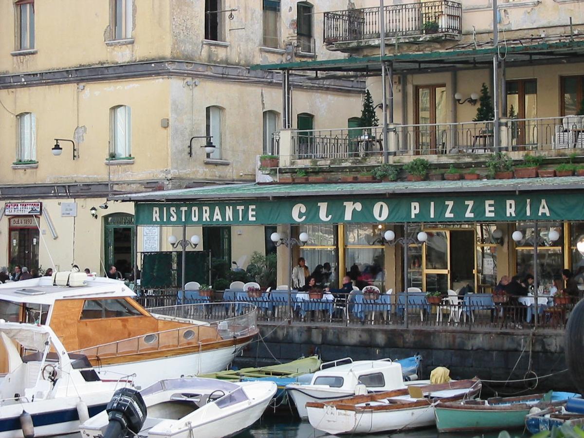 Napoli Lungomare Caracciolo Mon Amour Buitenkant foto